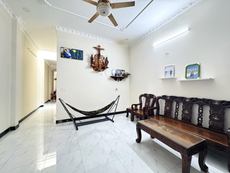 Ngộp Bán Gấp Mặt Tiền Nhà 2 Tầng – 122m² – Gần BV Thủ Đức – Đường Xe Tải – Giá Tốt Chỉ 6.59 Tỷ! - Ảnh 2